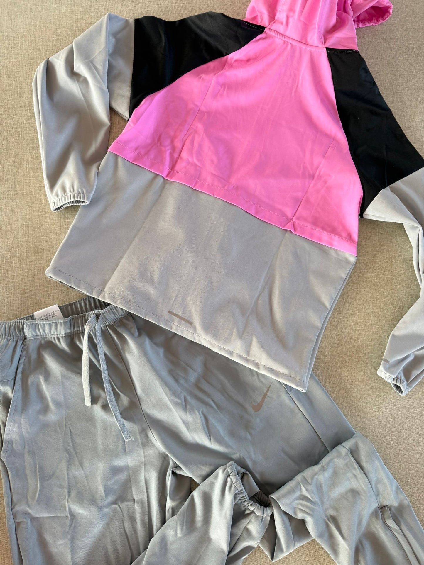 Conjunto Nike Miller Grey And Pink
