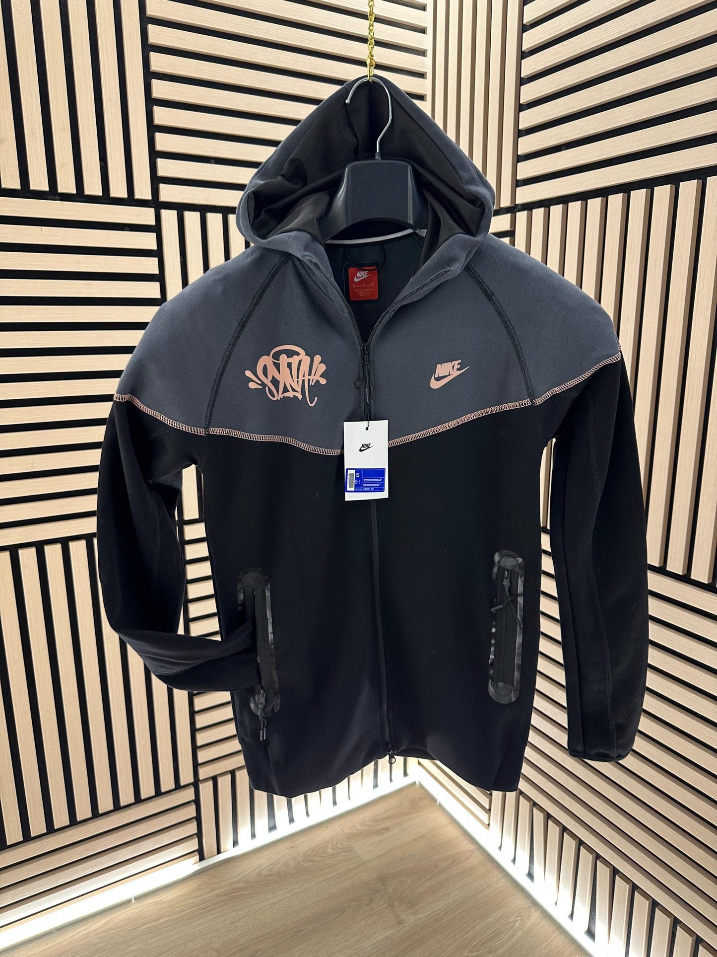 Nike Tech Fleece Syna World