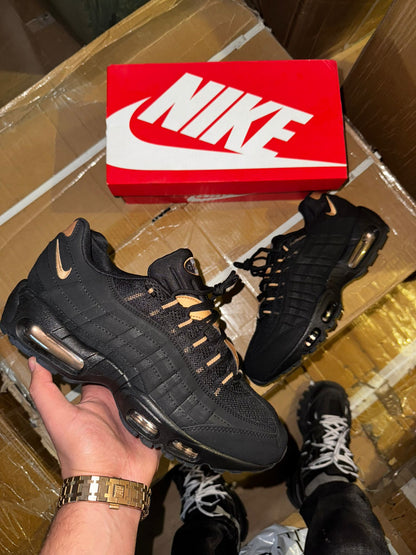 Nike Air Max 95 x Syna World