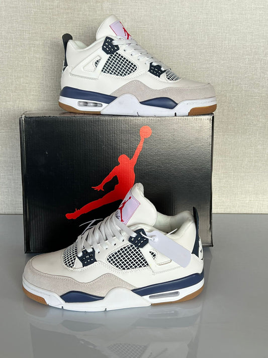 Jordan Retro 4 SB "Navy"