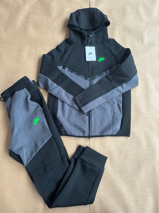 Nike Tech Fleece 2026 Black And Green
