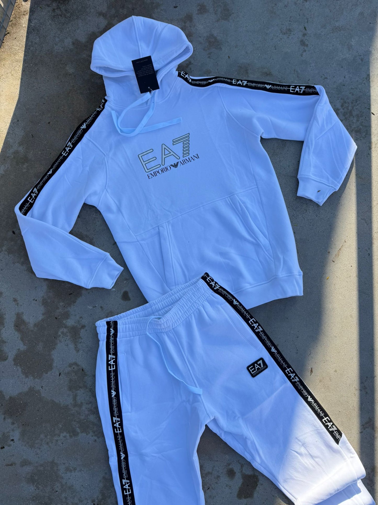 Chandal Armani EA7 White Black