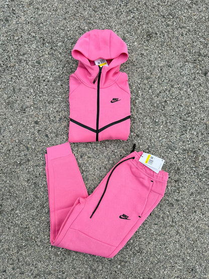 Nike Tech Fleece Pink