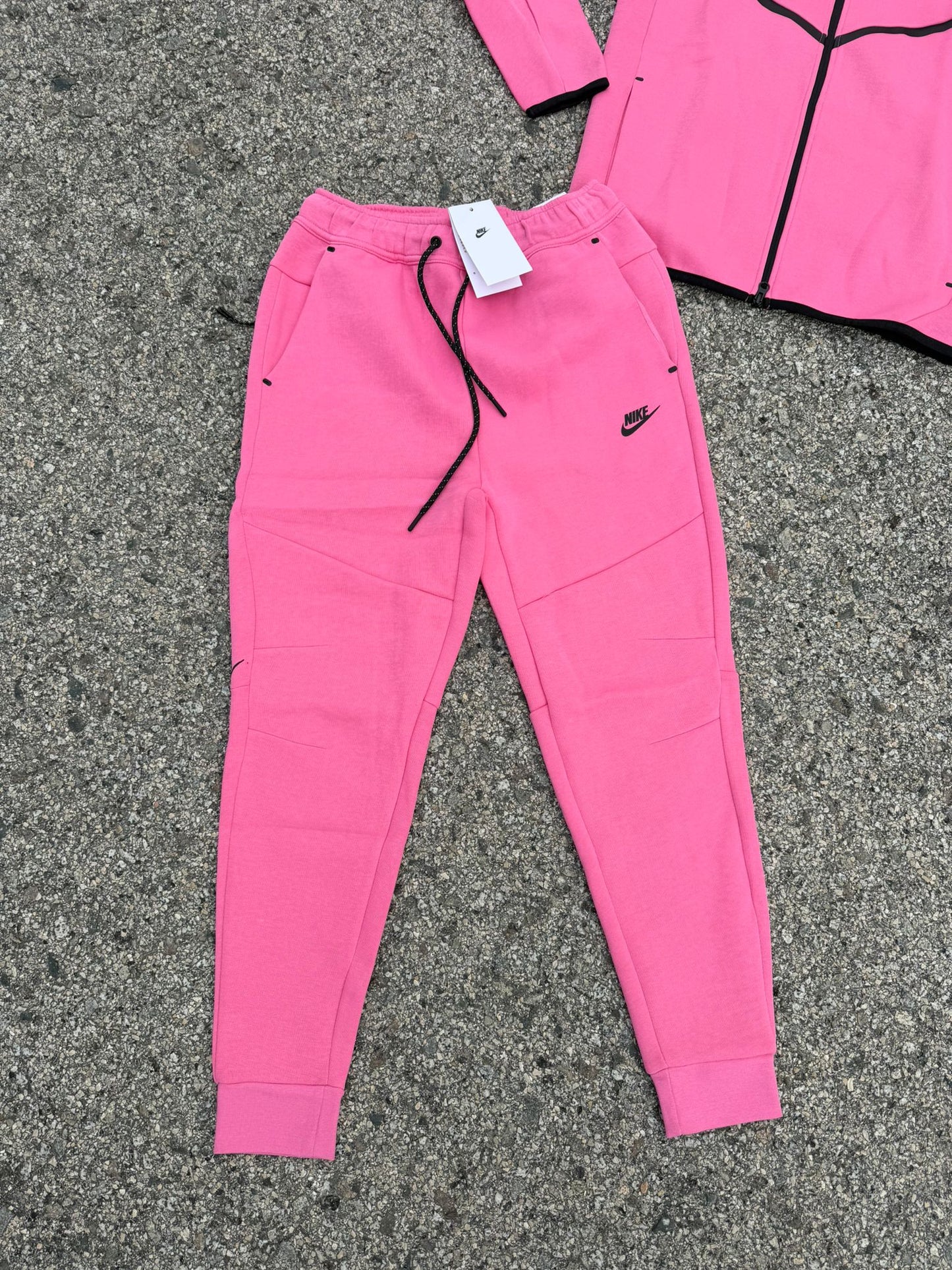 Nike Tech Fleece Pink