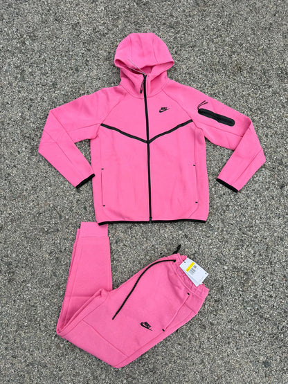 Nike Tech Fleece Pink