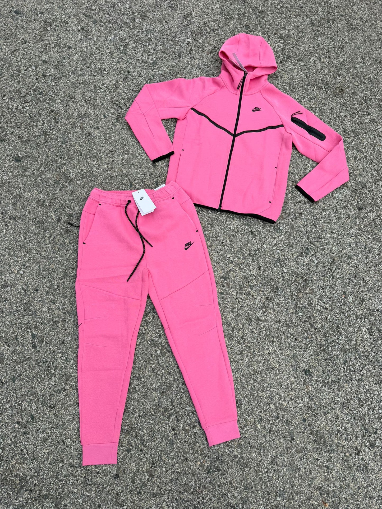 Nike Tech Fleece Pink