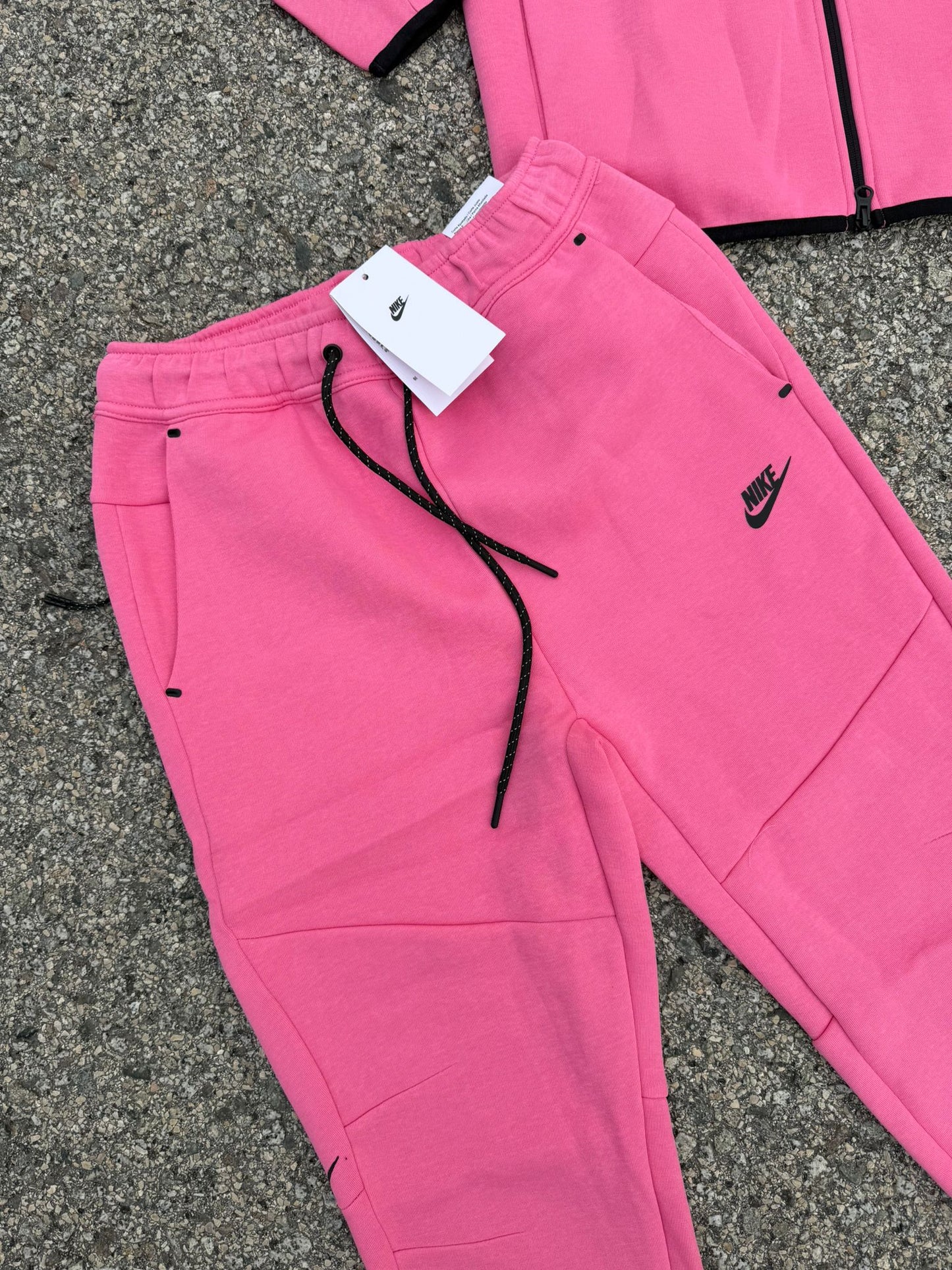 Nike Tech Fleece Pink