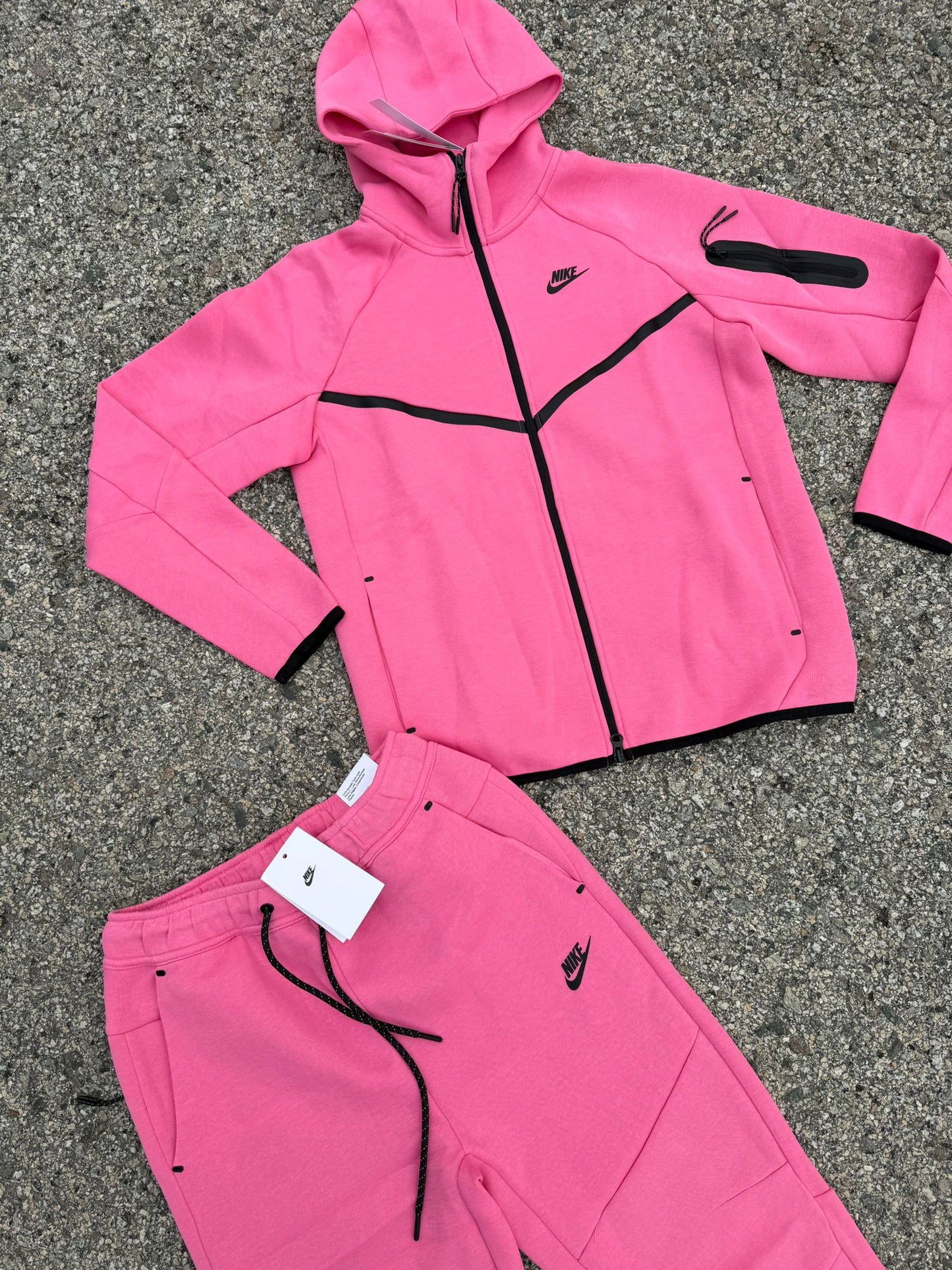 Nike Tech Fleece Pink