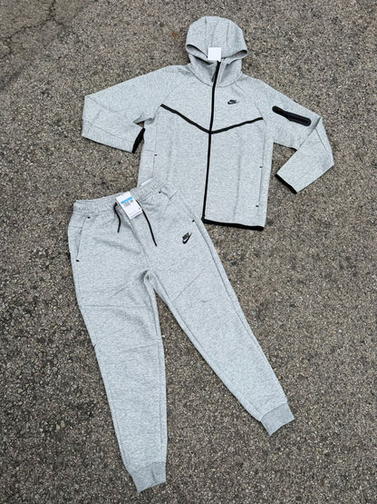 Nike Tech Fleece Gris