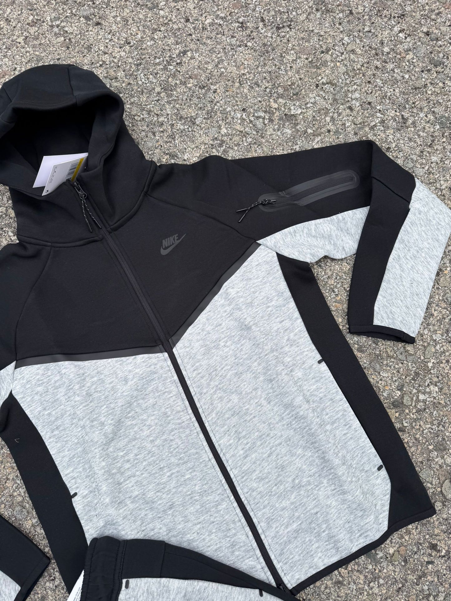 Nike Tech Fleece 2026 Black And Grey
