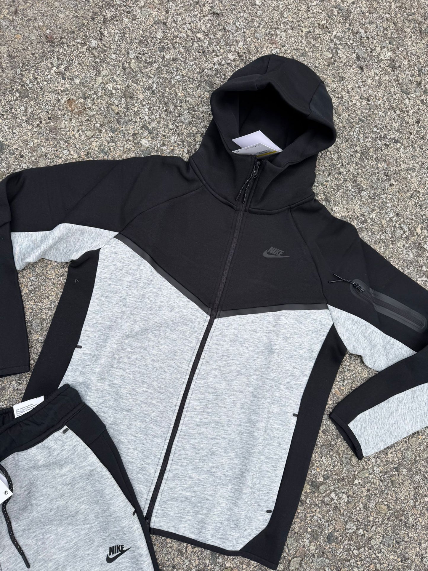 Nike Tech Fleece 2026 Black And Grey