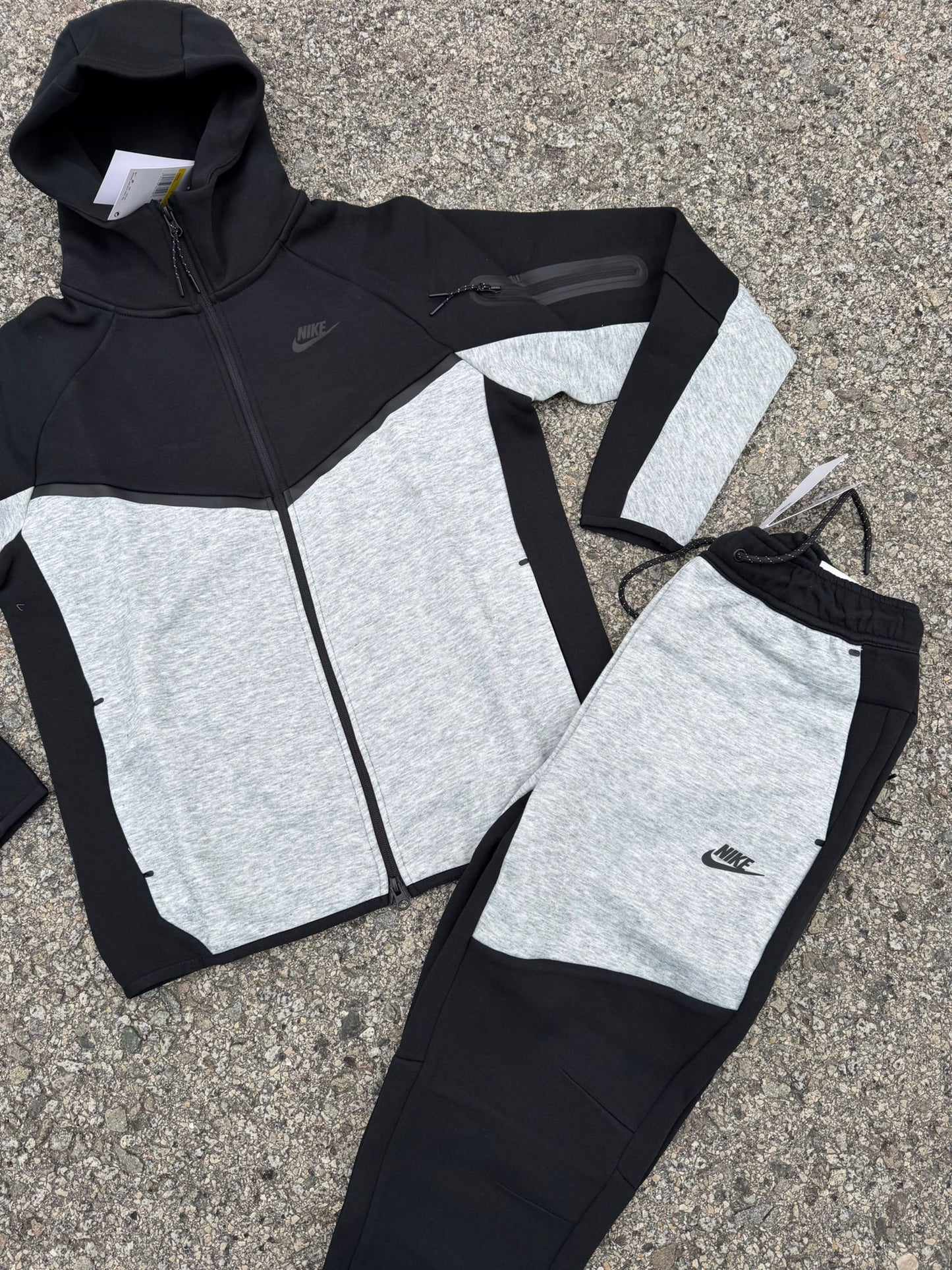Nike Tech Fleece 2026 Black And Grey