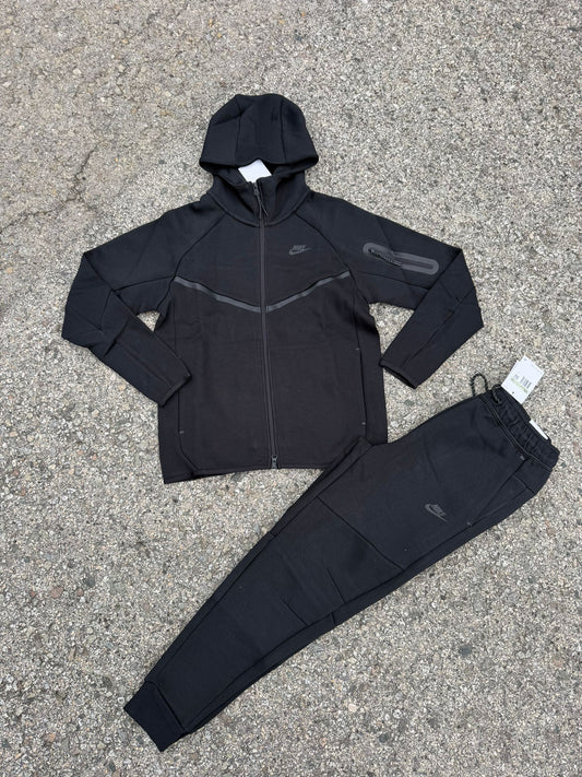 Nike Tech Fleece Negro