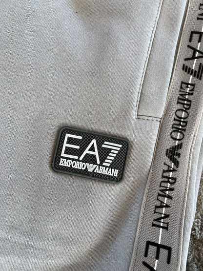Chandal Armani EA7 Grey